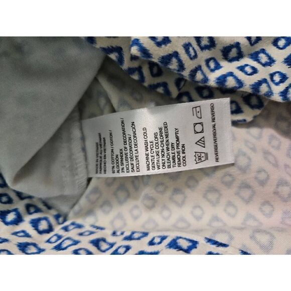 Izod blue and off white shorts. Size 14. - Picture 5 of 5